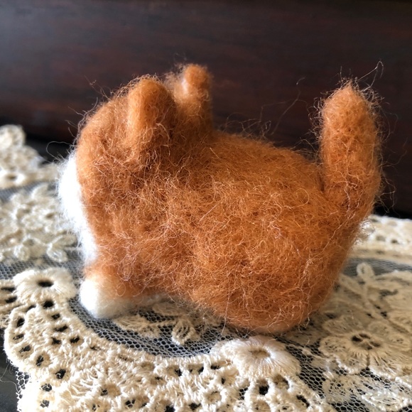 Needle Felted Pomeranian miniature dog puppy handmade sweet gift collectable - Picture 3 of 5